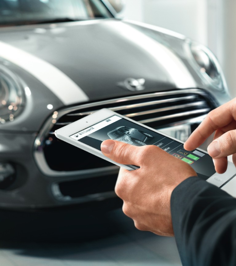 Woman using the Online Appointment Calendar